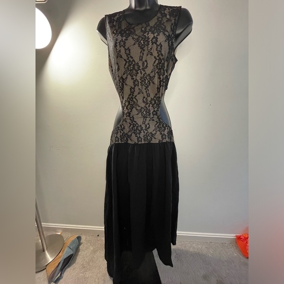 NWT WEWOREWHAT
Cutout Asymmetric Midi Dress In Black, Size Medium - Picture 3 of 9